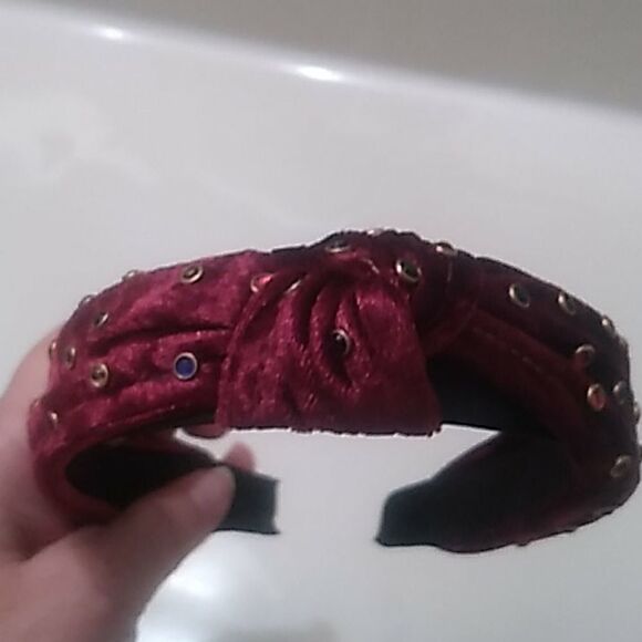 Set of Two Jeweled Headbands - Picture 4 of 7